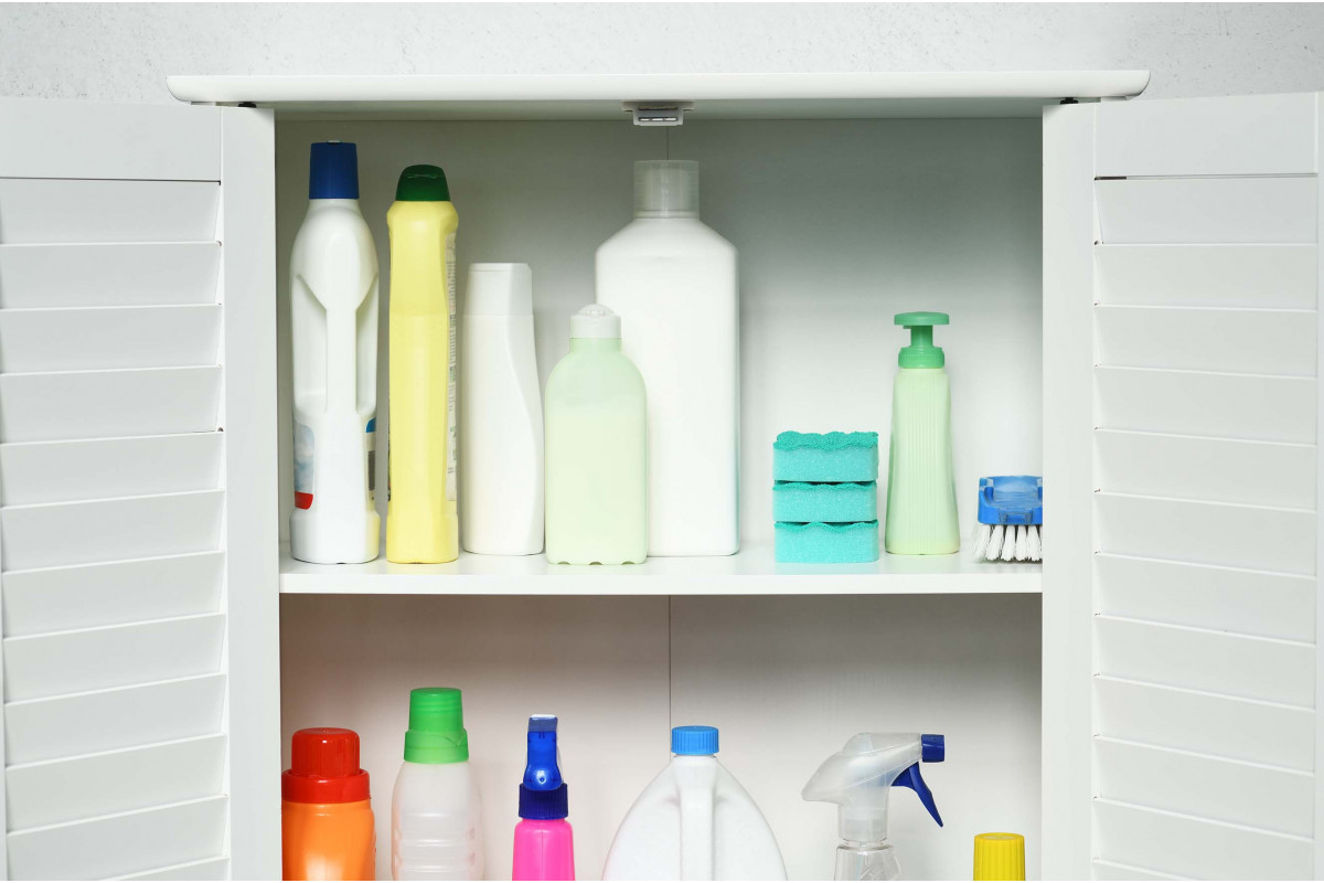 Simboli di pericolo sui prodotti pulizia: come leggere l'etichetta